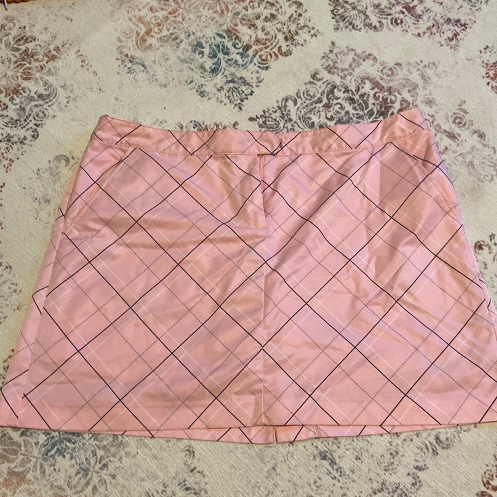 Womens stretch golf skort. Size 16.